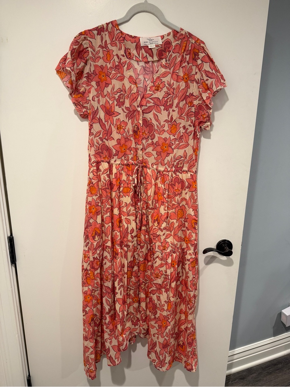 Trovata - Floral Button-Front Midi Dress in Pink and Orange